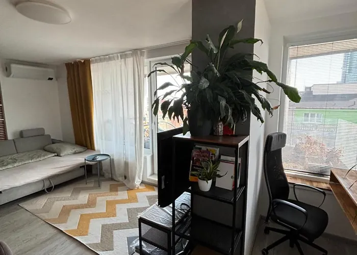 Premiere Apartment Bratislava - Private Parking